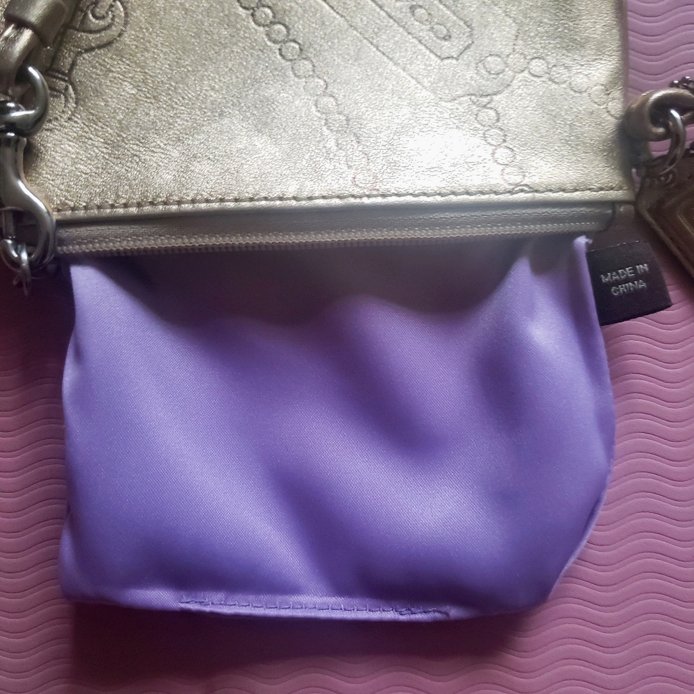 SOLD - Coach Y2K Metallic Gold Small Wristlet Coin Wallet - Picture 4 of 10